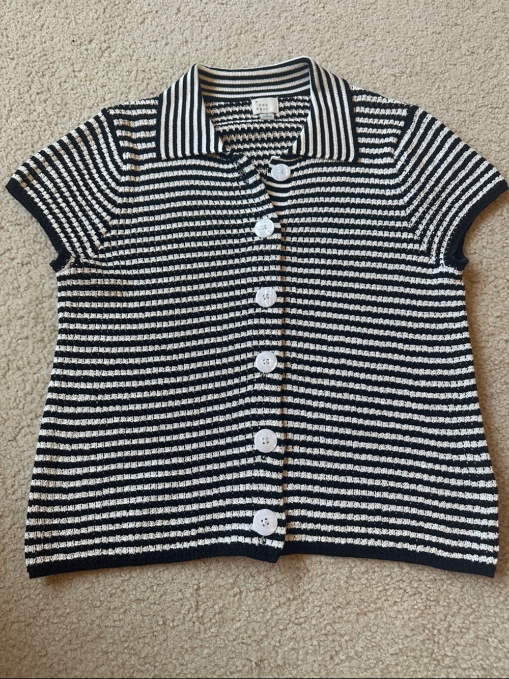 a new day Black and White Striped Short Sleeve Button-Front Knit Shirt size M